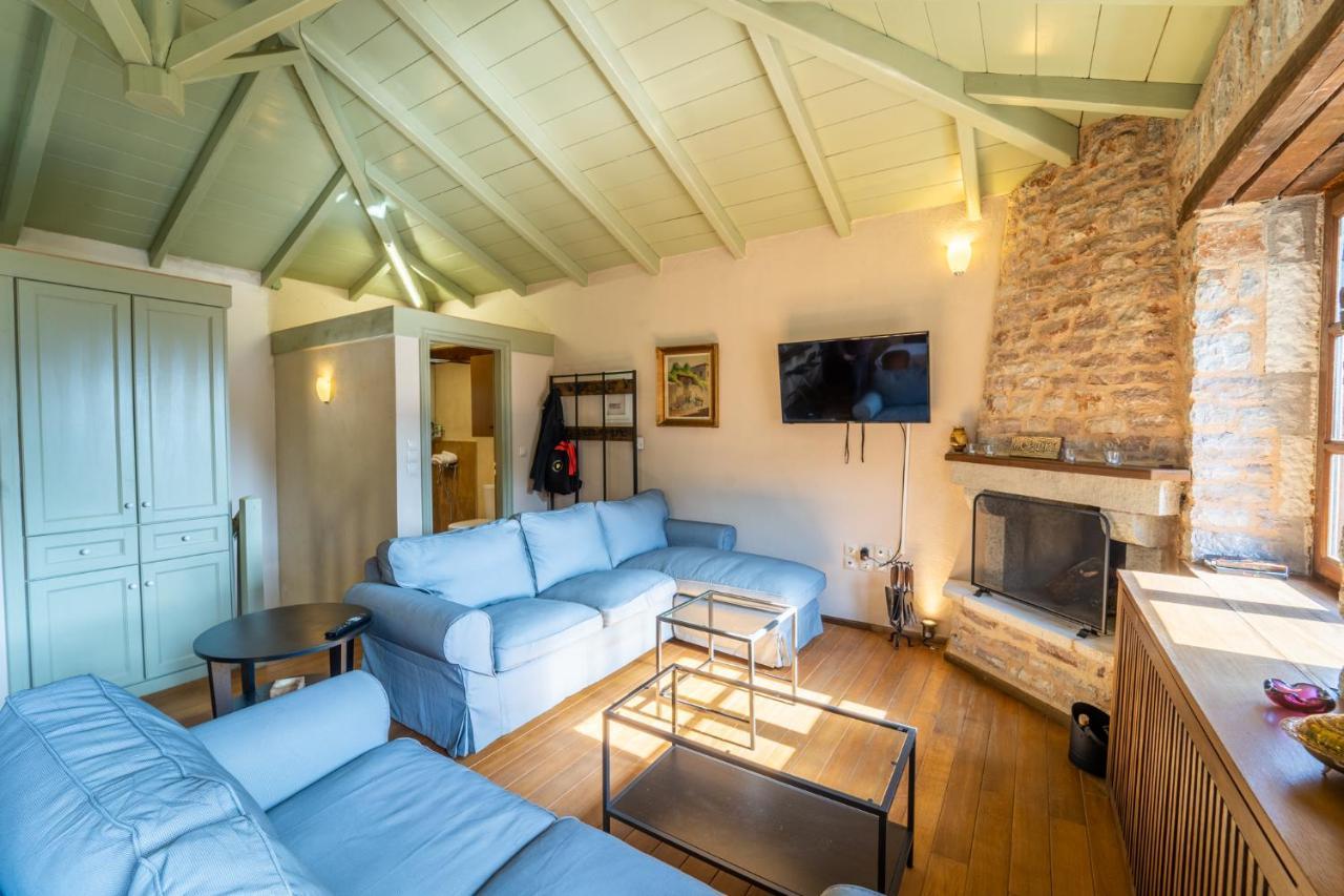 Maisonette Korfes-Κορφές-Μ Δύο Αυτόνομοι Όρoφοι Της Βίλας Κορφές Για Οικογένειες Και Μικρές Παρέες Karpenisi Bagian luar foto