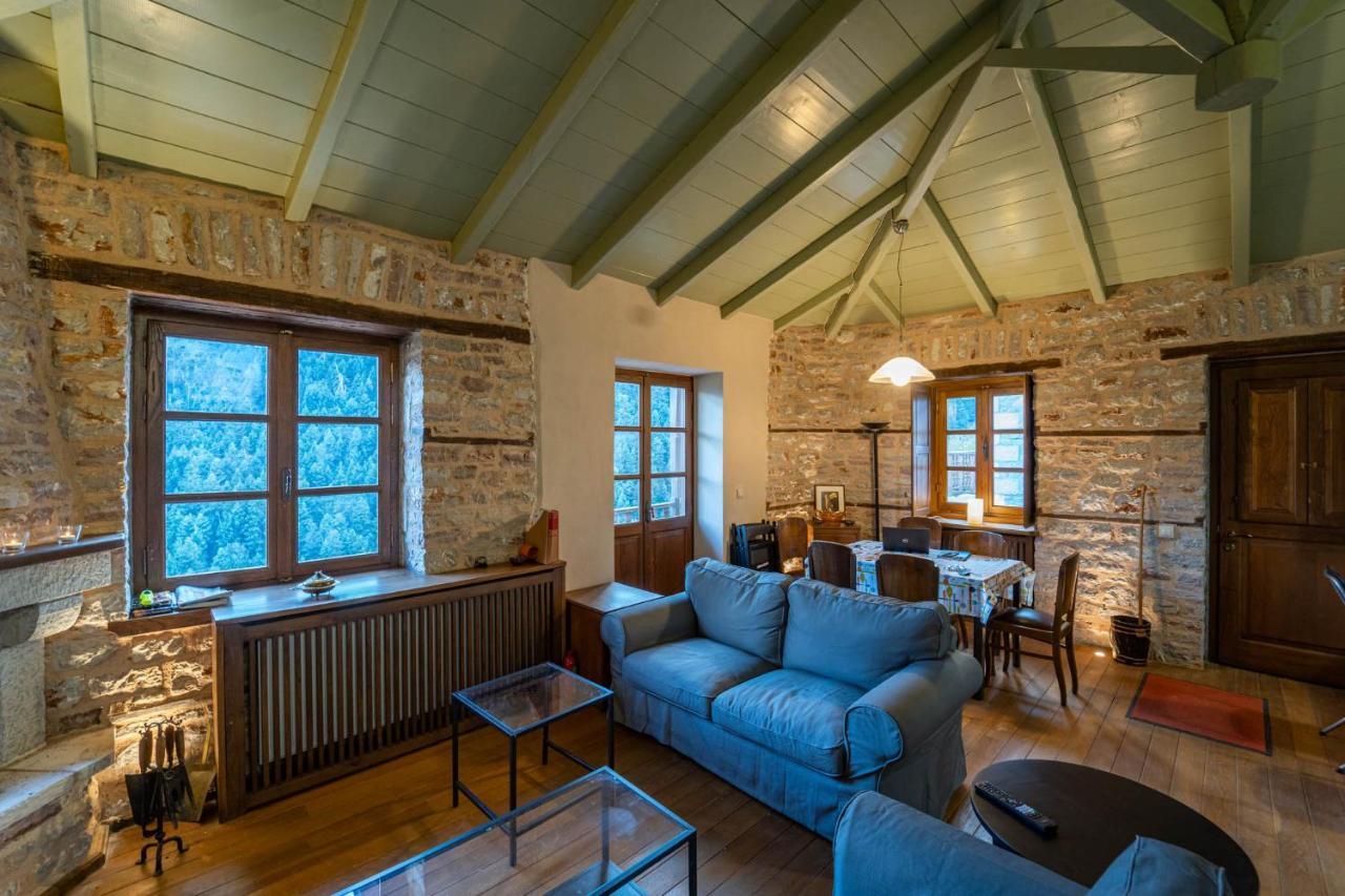 Maisonette Korfes-Κορφές-Μ Δύο Αυτόνομοι Όρoφοι Της Βίλας Κορφές Για Οικογένειες Και Μικρές Παρέες Karpenisi Bagian luar foto