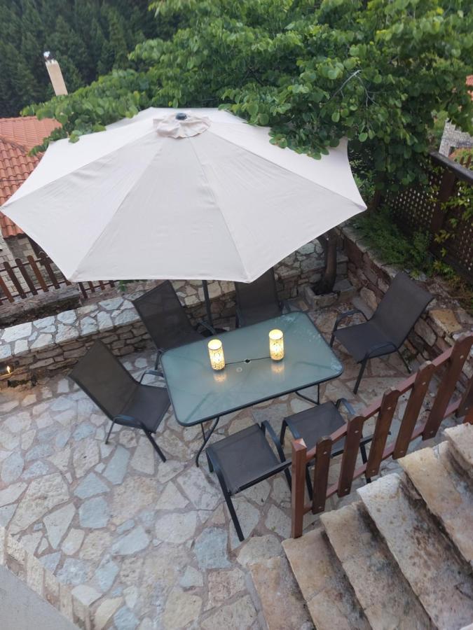 Maisonette Korfes-Κορφές-Μ Δύο Αυτόνομοι Όρoφοι Της Βίλας Κορφές Για Οικογένειες Και Μικρές Παρέες Karpenisi Bagian luar foto